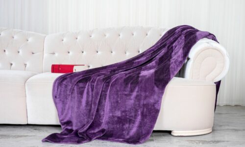 What is a Throw Blanket, All You Need to Know