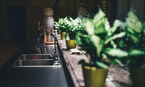 Standard Kitchen Sink Size & Dimensions – How to Pick One