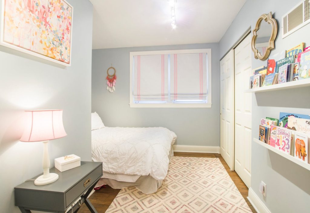 Light and airy rug in the bedroom