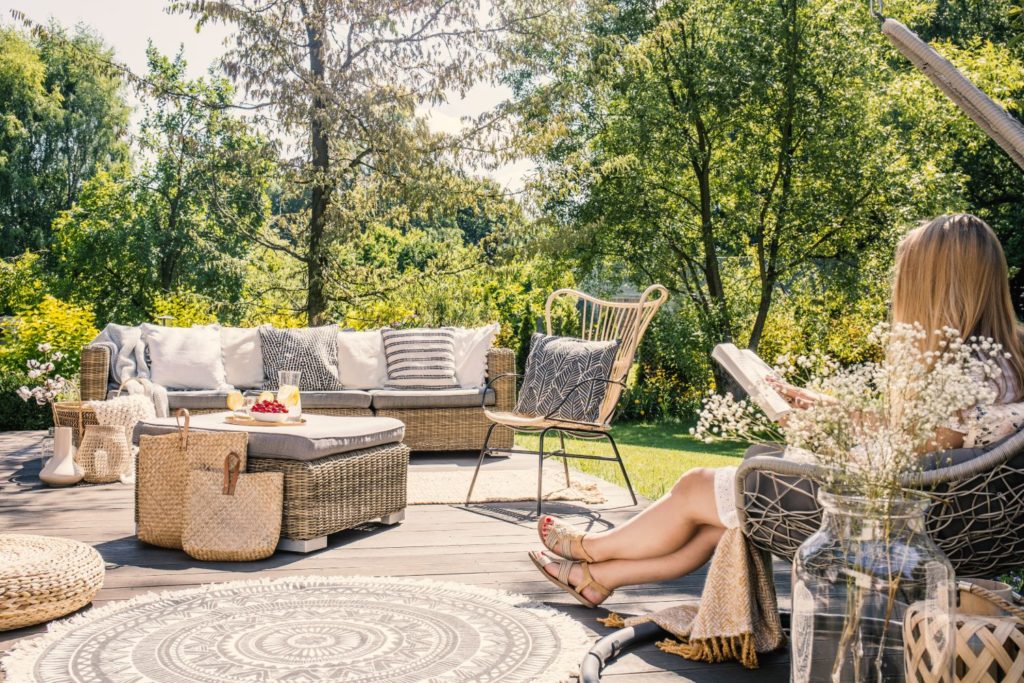 best material for outdoor rug