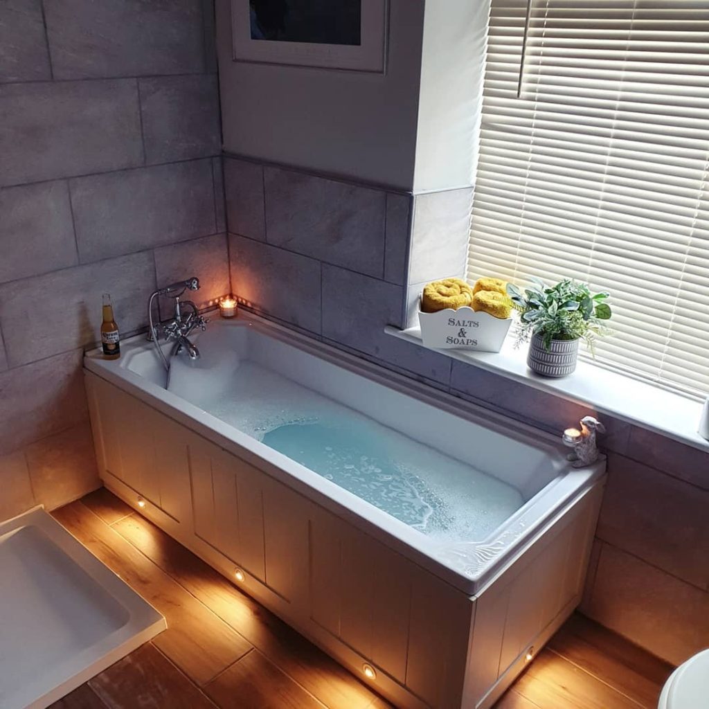 relaxing bathroom bath tub white lighting Bathroom Lighting Ideas