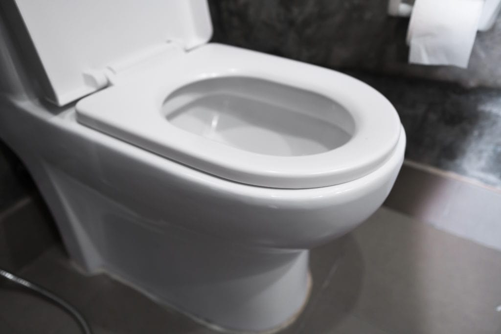How Many Gallons Does a Running Toilet Use Per Day?