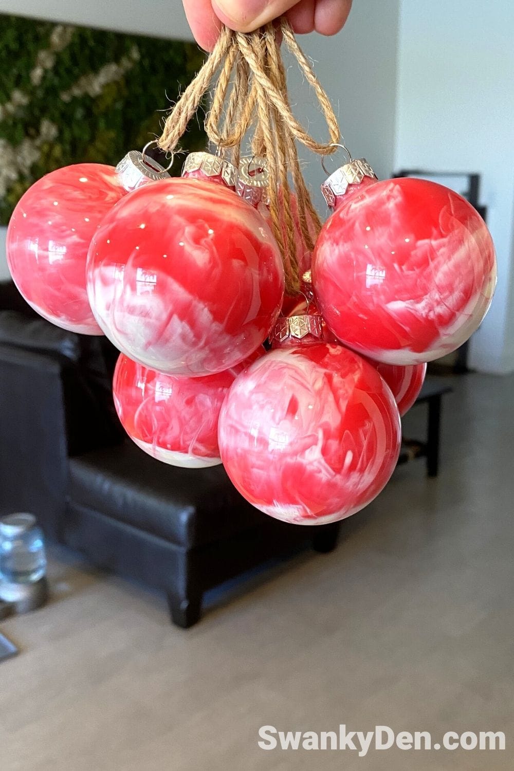 Hanging marble christmas ornmanets