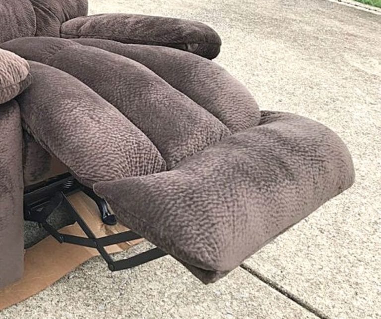 8 Easy Ways to FIX a Recliner Footrest so it Works in 2022 SwankyDen