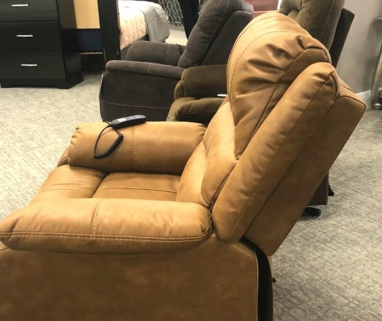 7 Best Headrest Neck Pillows For Recliner Chairs in 2022 SwankyDen