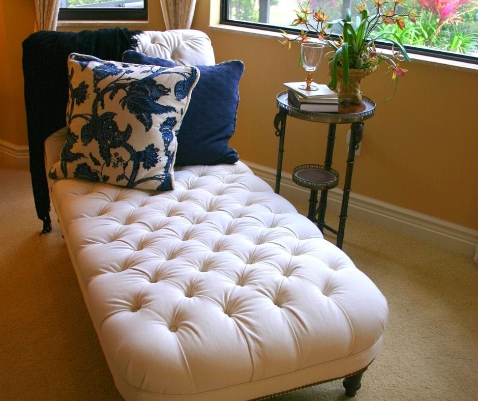 daybed decorated and organized in living room