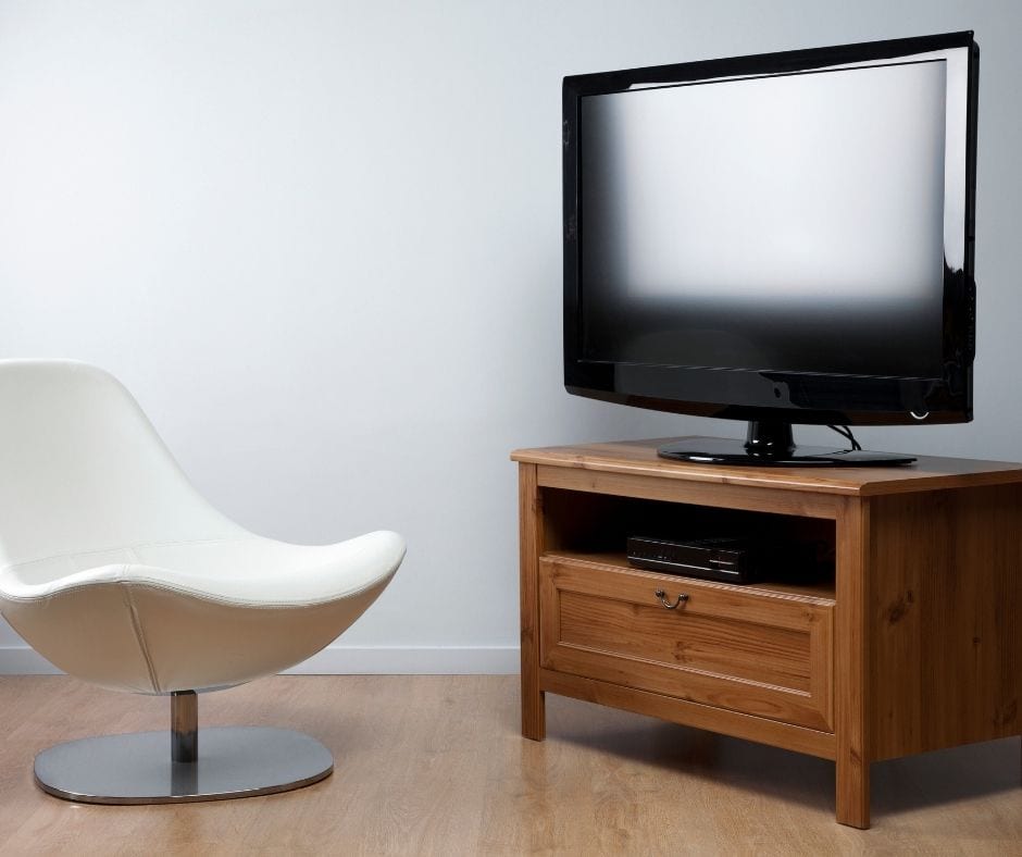 Distance of tv and chair