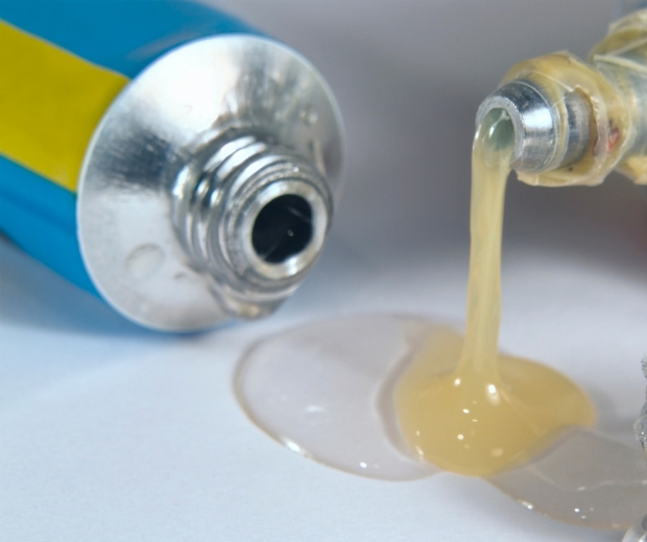 5 Best Glues for Plastic to Metal in 2022