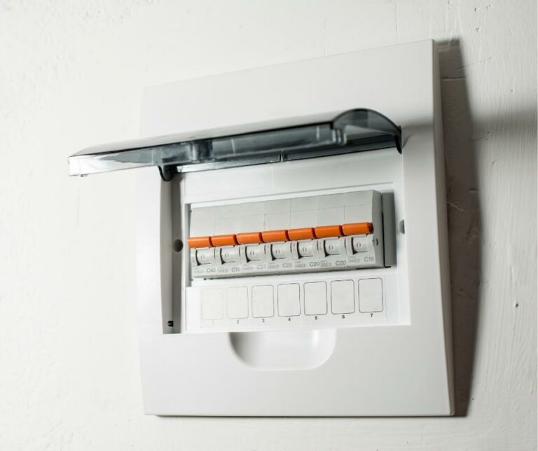 Do Ceiling Fans Have Fuses?