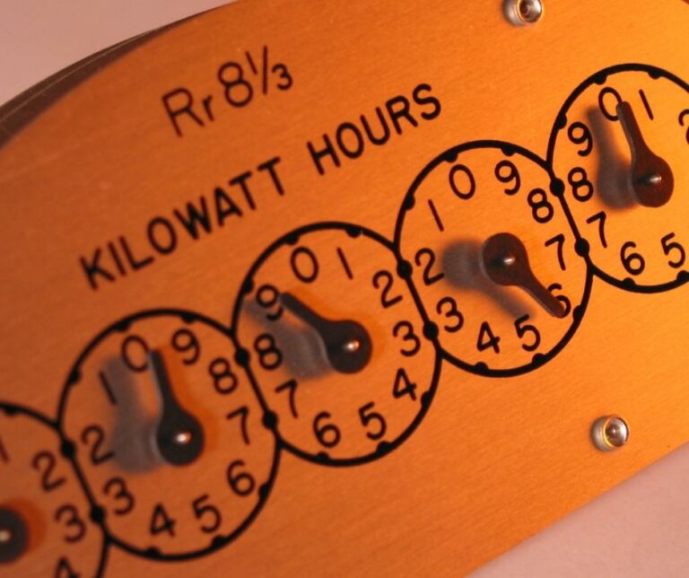 How Much Electricity Does a Ceiling Fan Use?