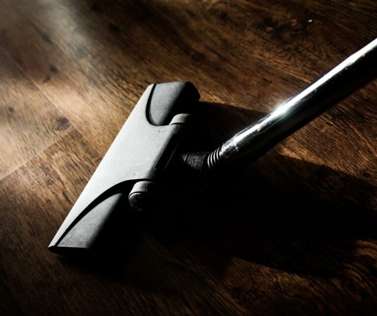 5 Best Vacuum Attachments for Cleaning Ceiling Fan Blades in 2024